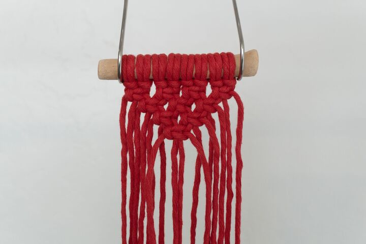 mini macrame wall hanging tutorial, E