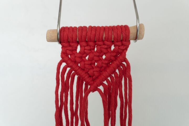 mini macrame wall hanging tutorial, J