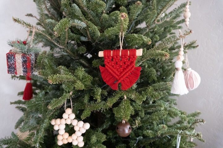 mini macrame wall hanging tutorial