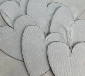 corazones bonitos y fciles para san valentn, Cintas pegadas en los corazones de cartulina para hacer una bonita decoraci n de San Valent n