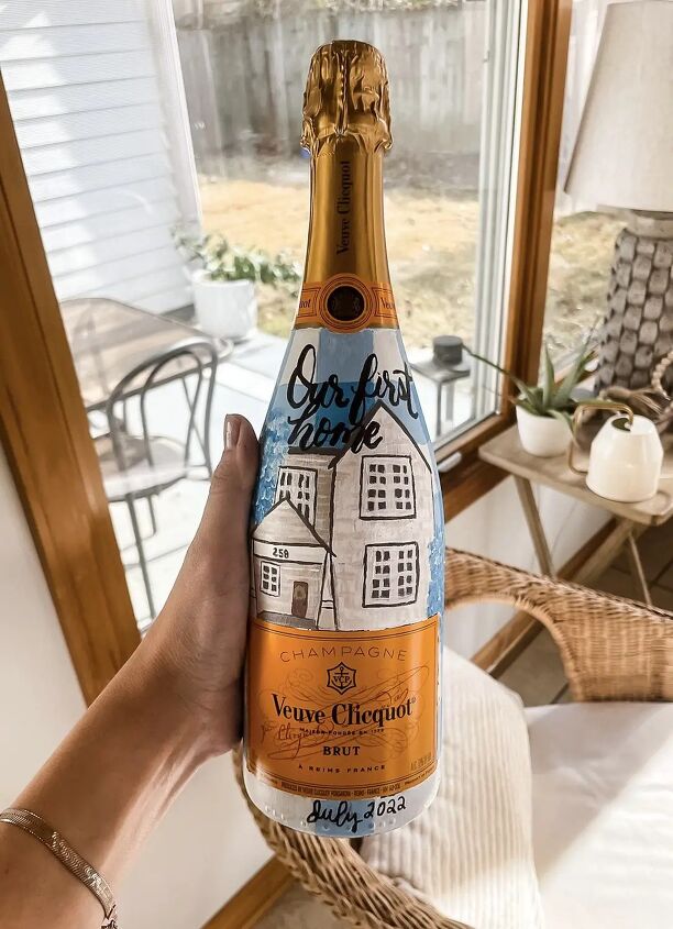 how to hand paint champagne bottles for the perfect gift