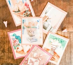 cmo hacer corazones de papel de semillas, tarjetas de san valent n con foto hechas a mano sobre una mesa