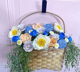 cmo crear una corona de cestas, Primer plano de la secci n de flores
