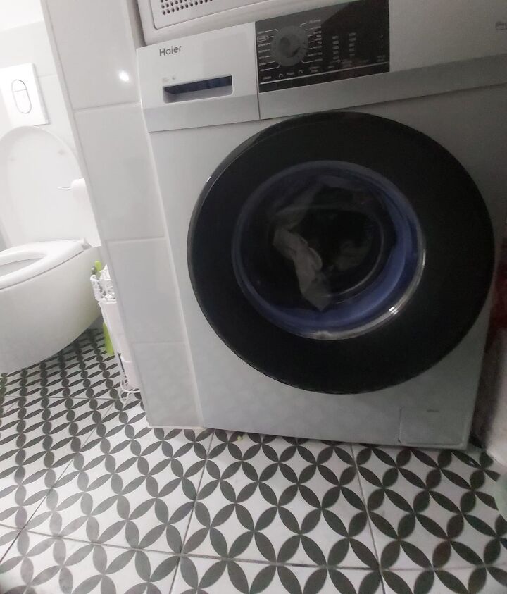why does my washer smell like fish