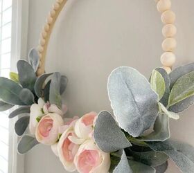 haz tu propia corona de primavera diy barata, Cuelga y disfruta de esta sencilla corona de primavera DIY en tu casa o en la puerta principal para recibir la estaci n