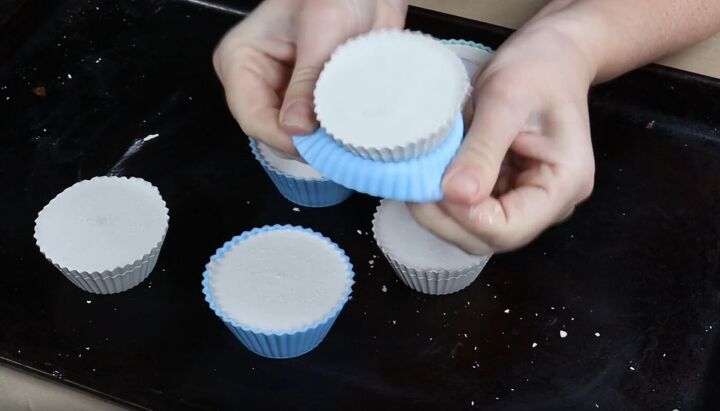 how to create stunning cupcake candle holders with plaster of paris, Removing the plaster cast from the silicone cupcake mold