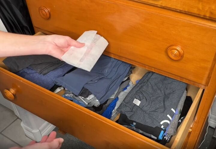 6 dryer sheet hacks the secret to effortless cleaning, Placing a dryer sheets in a drawer