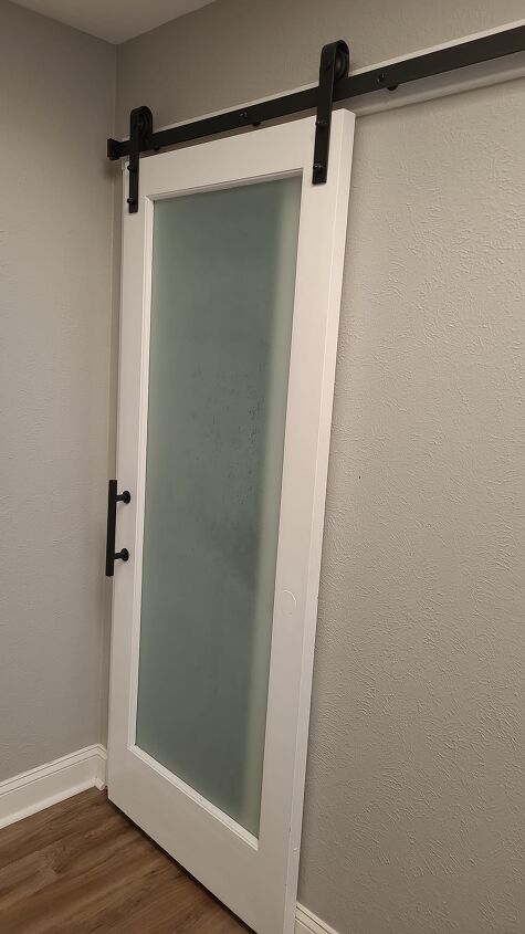 what is the best method for cleaning frosted glass