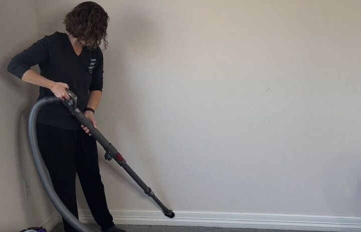 diy dust removal guide how to effortlessly banish dust, Removing dust on baseboards with a vacuum cleaner