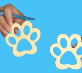 posavasos de mascotas diy manualidades para amantes de las mascotas, Piezas de madera en forma de patas de mascotas para hacer posavasos