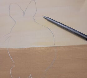 cmo hacer una pintura fcil y linda del conejito de pascua, Contorno de conejo de Pascua sobre lienzo