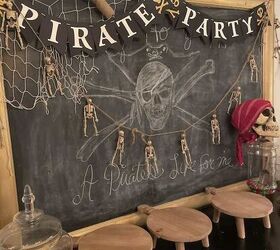 cena de cumpleaos con temtica pirata, Decoracion de pizarra para cena de cumplea os con tema pirata