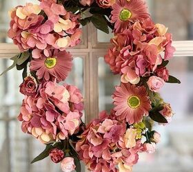 guirnalda de primavera en quince minutos diy, Corona hecha a mano con hortensias de imitaci n margaritas gerbera y rosas unidas a una corona de parra