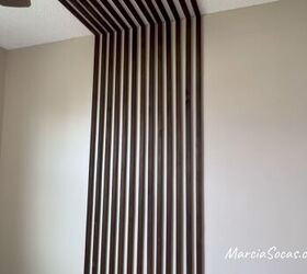 diy pared de listones con luces led