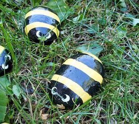 crea estas simpticas rocas pintadas de abejorros, Rocas abejorro verticales