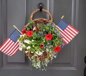 cmo crear una cesta patritica para la puerta con plantas anuales, C mo crear una cesta de la puerta patri tica con Annuals Midwest Life and Style Blog