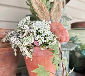 adorable conejo de pascua hecho a mano con arcilla seca al aire, DIY Conejo de Pascua maceta hecha de arcilla roja plantada con flores y vegetaci n