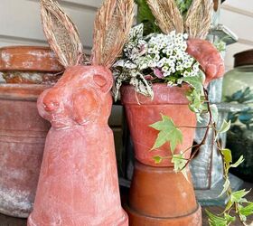 adorable conejo de pascua hecho a mano con arcilla seca al aire, DIY Conejo de Pascua macetas de terracota una maceta con una cabeza de conejo en la parte superior Zanahorias de arcilla atadas al cuello