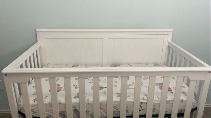 How to decorate a nursery on a budget for Girl