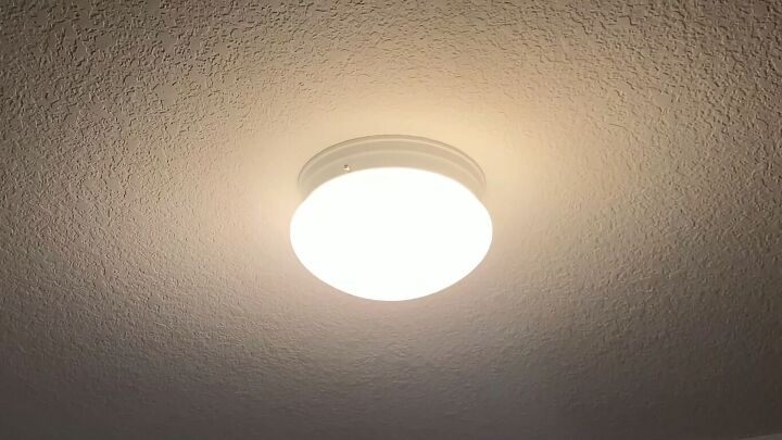 Light fixtures