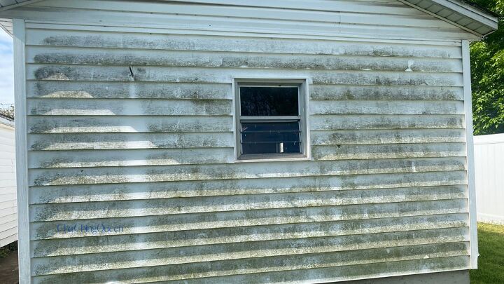 a simple guide to pressure washing siding