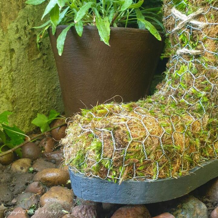 how to make a mossy boot planter