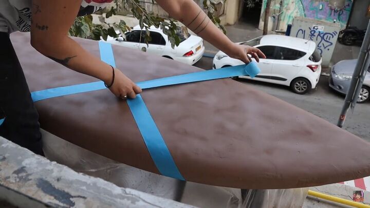 how to paint a surfboard with spray paint, Applying painter s tape in diagonal lines