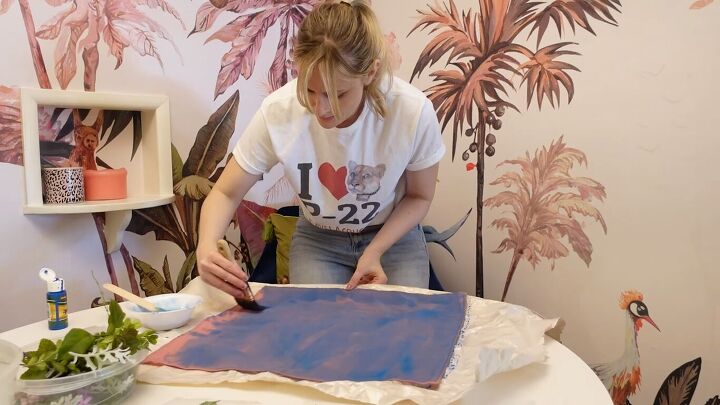 sun printing on fabric, Painting the fabric with blue acrylic paint
