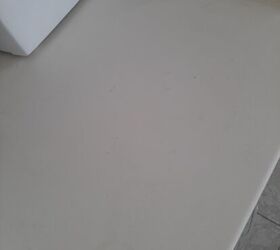 How to clean laminate countertops?