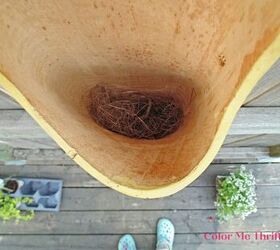 campanilla de viento convertida en zapato de madera reciclado, poner fibra de cacao en el fondo del zapato de madera