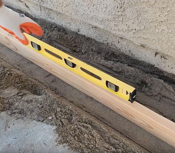 Affordable and creative outdoor gardening project using cinder blocks