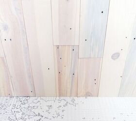 De aburrido a fabuloso: Instale una impresionante pared de madera en horas