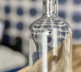el florero prensado ms fcil de decorar para tu cocina, Una sola botella de vidrio reciclado