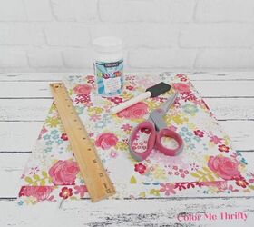 fcil diy pared perchero makeover, materiales para decoupage estanter a con ganchos de ropa