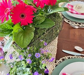 centro de mesa fcil con flores anuales, Centro de mesa para el D a de la Madre con Gerberas rosas y flores moradas