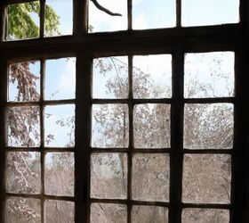 how to clean cloudy glass windows