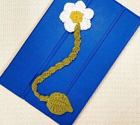 Punto de libro sencillo de ganchillo con flor de margarita