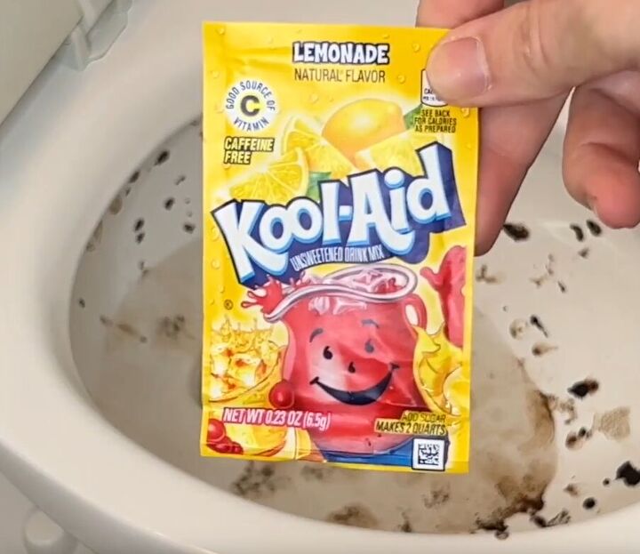 toilet cleaning hacks, Scrub the toilet bowl with Kool Aid for a refreshing shine