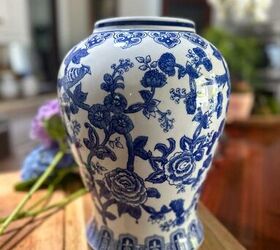 arreglos con hortensias cmo hacerlos fcil y rpidamente, Arreglos florales con hortensias jarr n grande azul y blanco