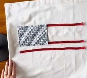 ideas de cojines patriticos sin costuras para el 4 de julio, Planifica y espacia los adornos para hacer las franjas de la bandera