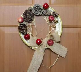 DIY paper plate wreath