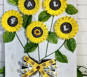 decoracin de otoo con girasoles rsticos usando estacas solares reutilizadas de dollar