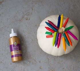 calabaza de cera de bricolaje, Audrey de Oh So Lovely Blog comparte un divertido y colorido tutorial DIY calabaza goteo cray n