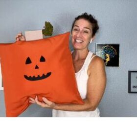 DIY jack-o-lantern throw pillow for Halloween