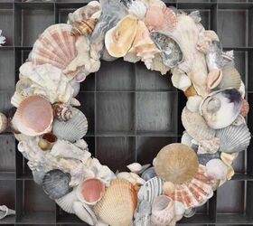 cmo hacer una corona de conchas de mar de bricolaje sentimental, Corona de conchas de bricolaje