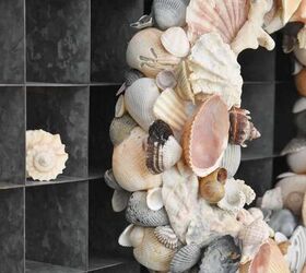 cmo hacer una corona de conchas de mar de bricolaje sentimental, Corona de conchas de bricolaje