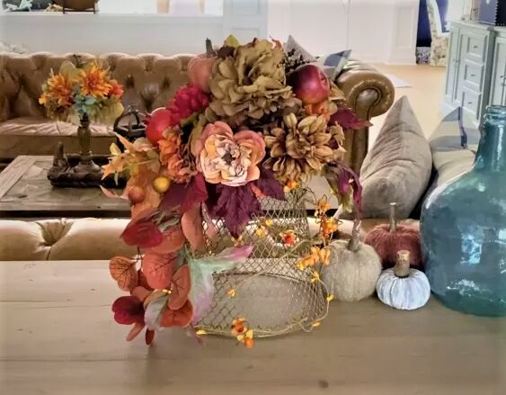 Waste paper basket centerpiece