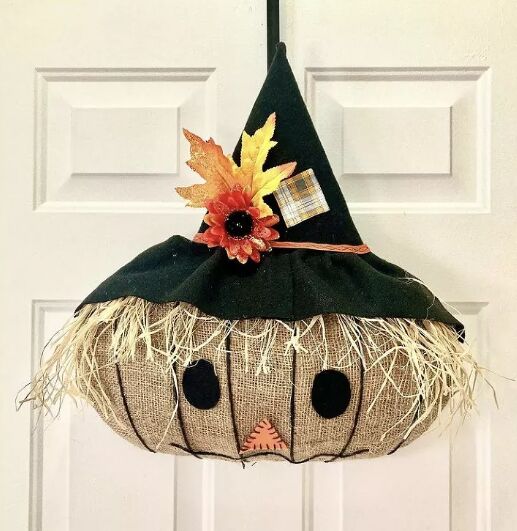 Scarecrow face wreath