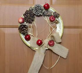 DIY paper plate fall wreath