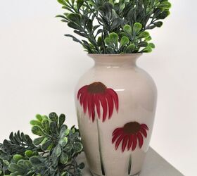 Fácil transformación de un jarrón de cristal con flores pintadas